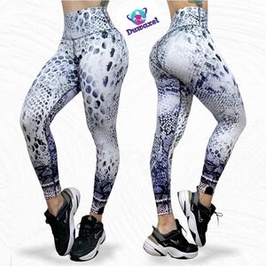 Colombian Leggings, suplex fabric, high waist, butt lift. One size.